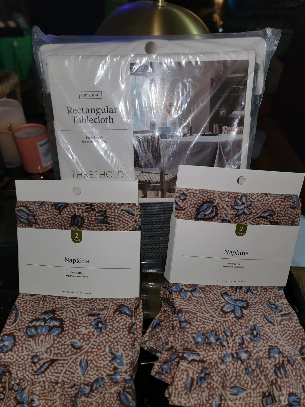 Threshold Rectangular Tablecloth/ 4 Threshold Washable Napkins Set